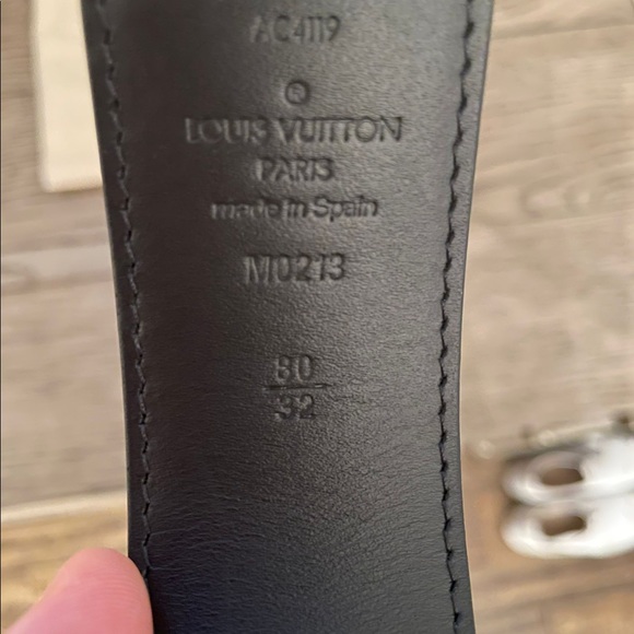 COPY - LV INITIALES 40MM REVERSIBLE BELT - Picture 3 of 3